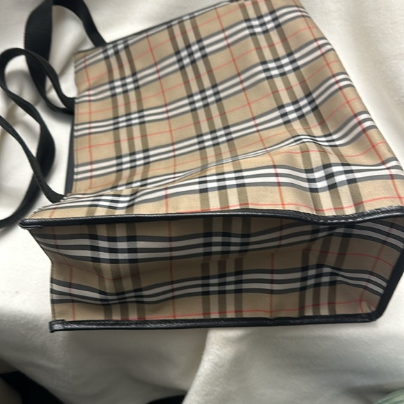 Burberry tote - Picture 6 of 7